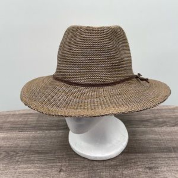 Wallaroo Accessories - WALLAROO "Victoria" Straw Fedora Hat